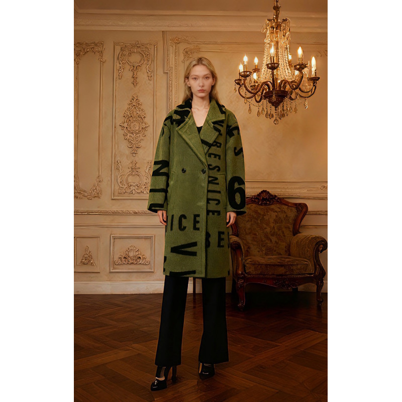 Manteau mi-long oversize vert kaki imprimé lettres